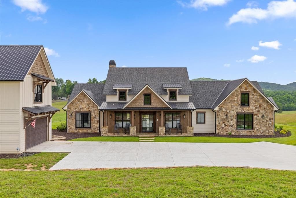 84 Bravo Way, Ellijay GA 30536 - Primary photo