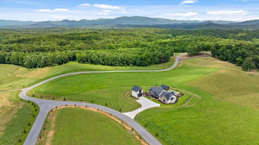 84 Bravo Way, Ellijay GA 30536 - Photo
