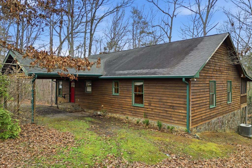 591 Oak Ridge Road, Ellijay GA 30536 - Primary photo