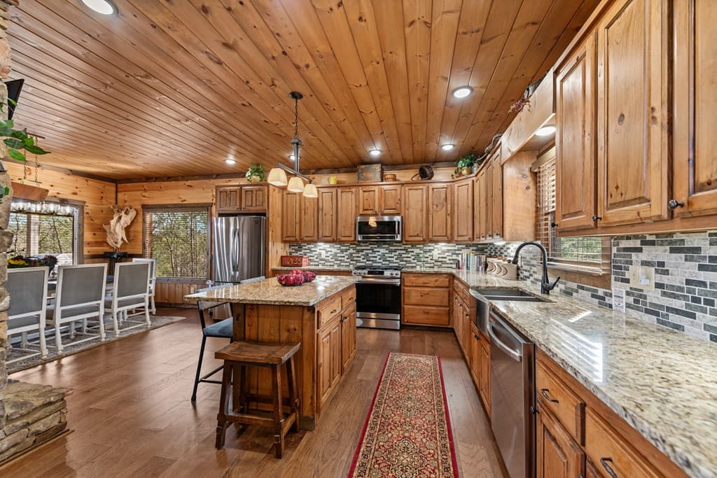 406 Hope Drive, Blue Ridge GA 30513 - Photo