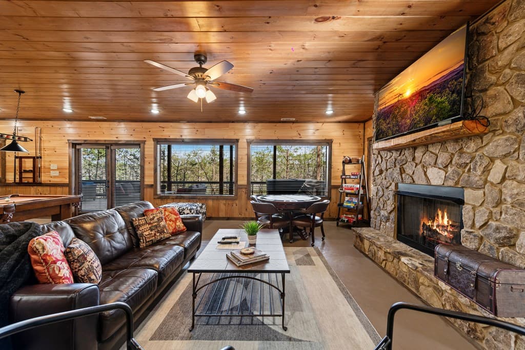 406 Hope Drive, Blue Ridge GA 30513 - Photo