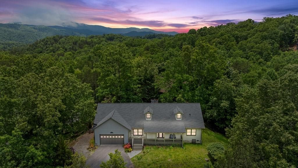 25 Walhala Trail, Blue Ridge GA 30513 - Photo