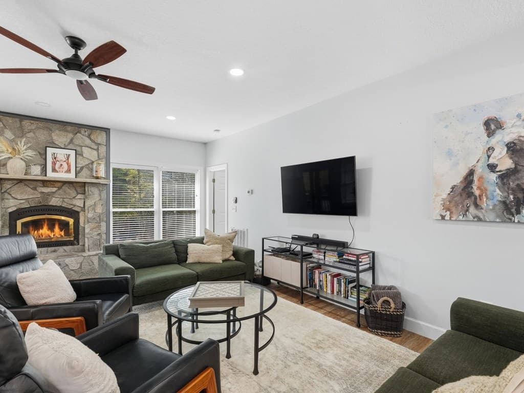 25 Walhala Trail, Blue Ridge GA 30513 - Photo