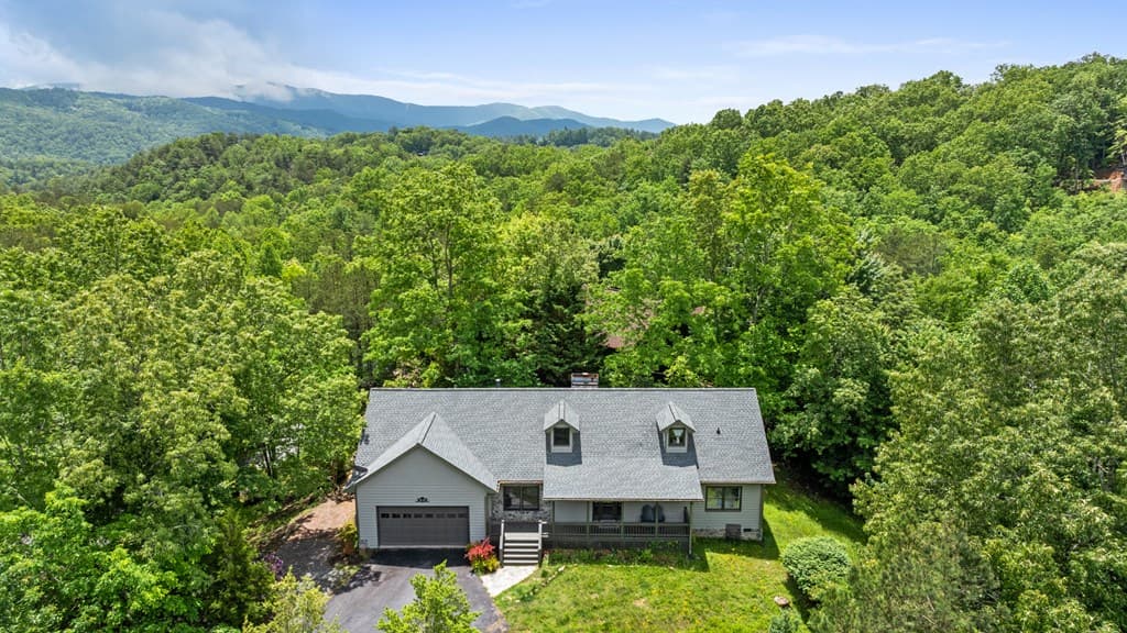 25 Walhala Trail, Blue Ridge GA 30513 - Photo
