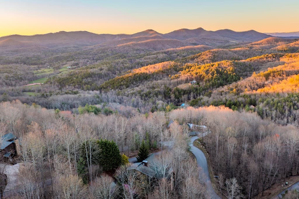 25 Unaka Trail, Mineral Bluff GA 30559 - Photo