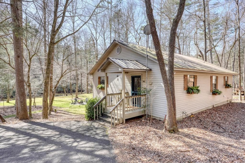 22 Noel Lane, Ellijay GA 30540 - Primary photo