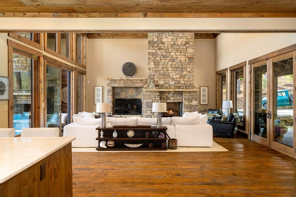 450 Miracle Lane, Blue Ridge GA 30513 - Photo