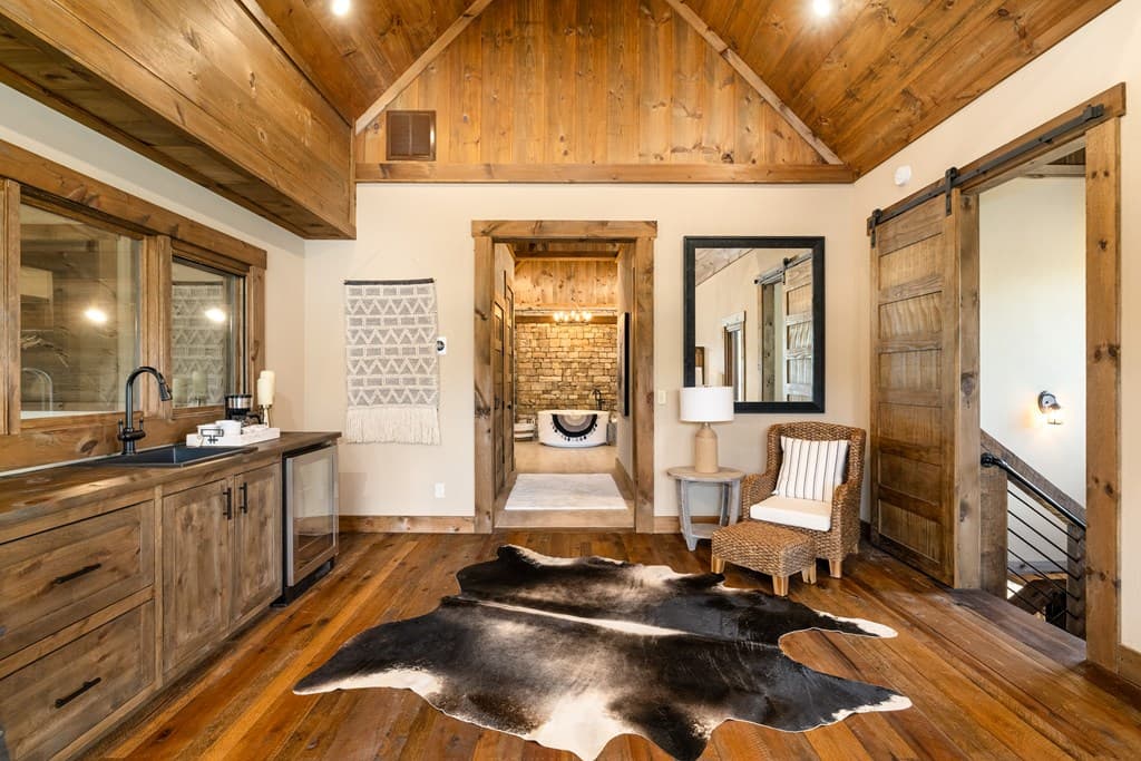450 Miracle Lane, Blue Ridge GA 30513 - Photo