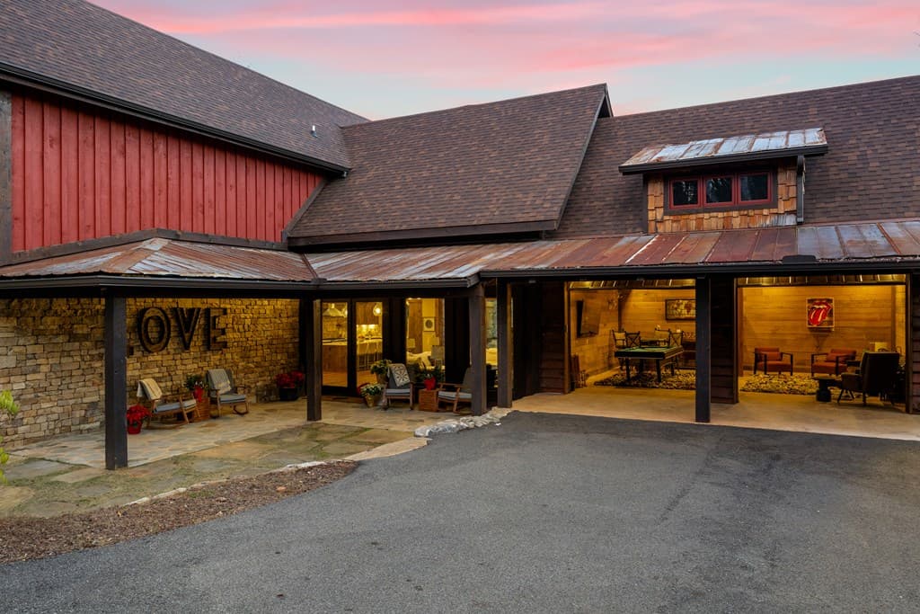 450 Miracle Lane, Blue Ridge GA 30513 - Photo