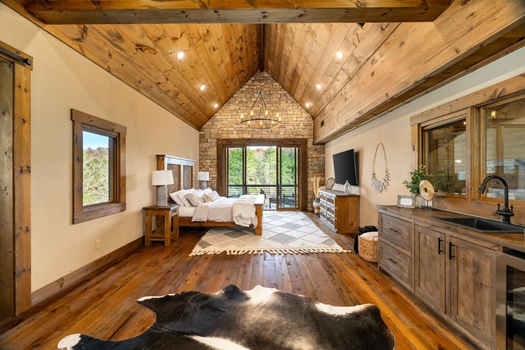 450 Miracle Lane, Blue Ridge GA 30513 - Photo