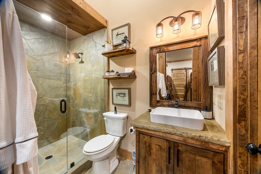 450 Miracle Lane, Blue Ridge GA 30513 - Photo