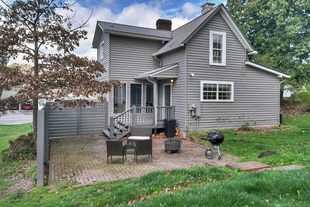 1133 E Main Street, Blue Ridge GA 30513 - Photo