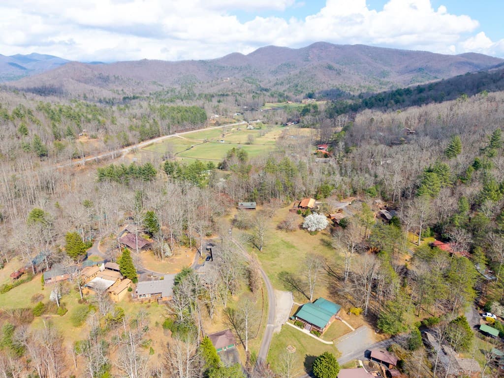 1852 Deer Run Circle, Hiawassee GA 30546 - Photo
