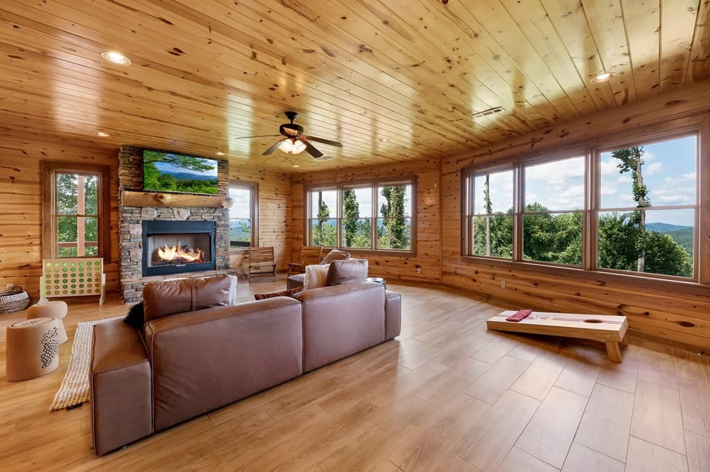 502 Overlook Drive, Blue Ridge GA 30513 - Photo