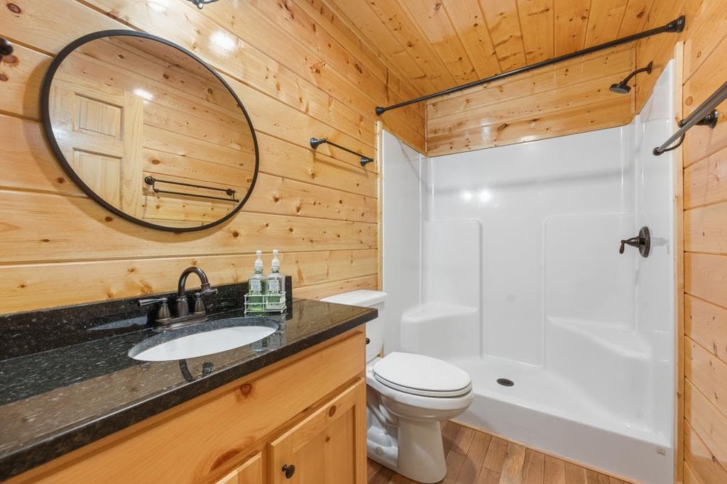 305 Woodcrest Drive, Murphy NC 28906 - Photo