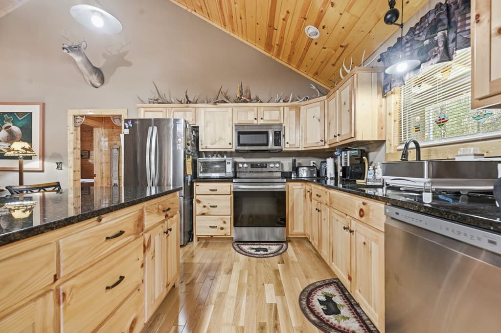 305 Woodcrest Drive, Murphy NC 28906 - Photo