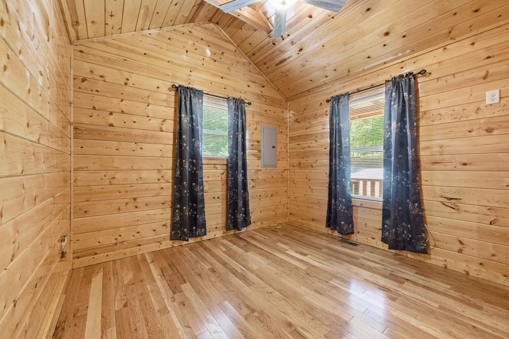 305 Woodcrest Drive, Murphy NC 28906 - Photo