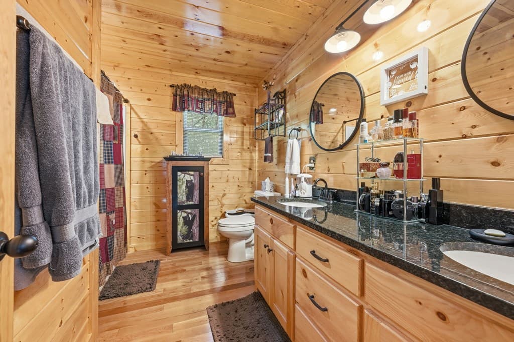 305 Woodcrest Drive, Murphy NC 28906 - Photo