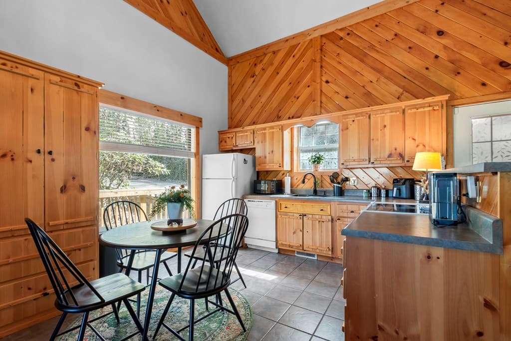 204 Fortenberry Creek Road, Blairsville GA 30512 - Photo