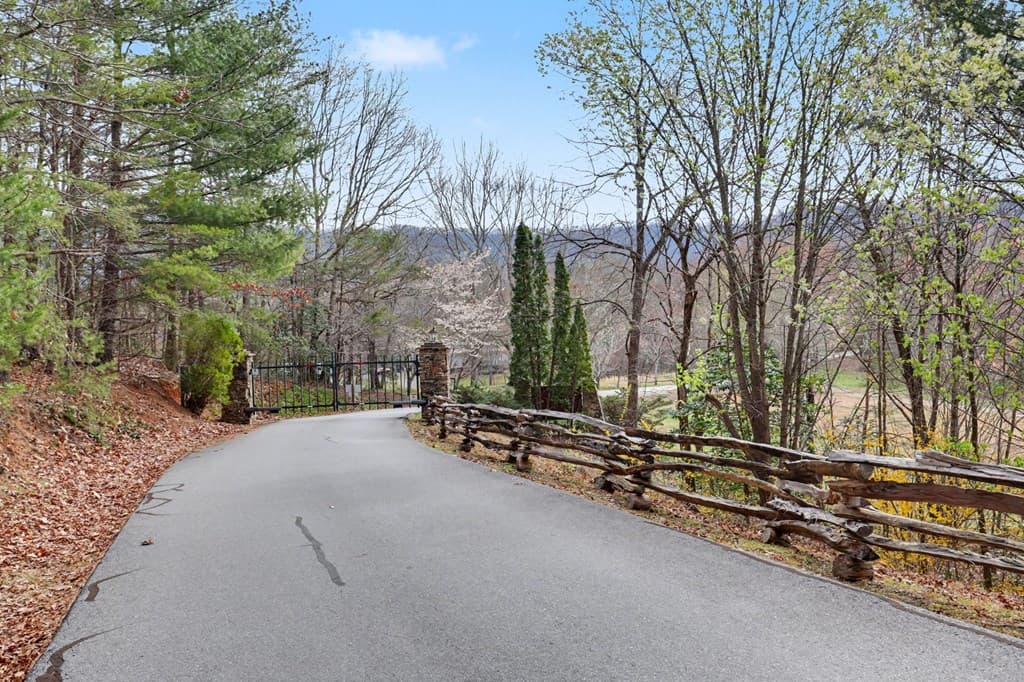 368 Sierra Springs Drive, Murphy NC 28906 - Photo