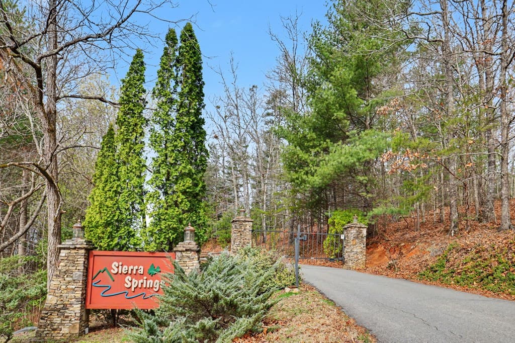 368 Sierra Springs Drive, Murphy NC 28906 - Photo