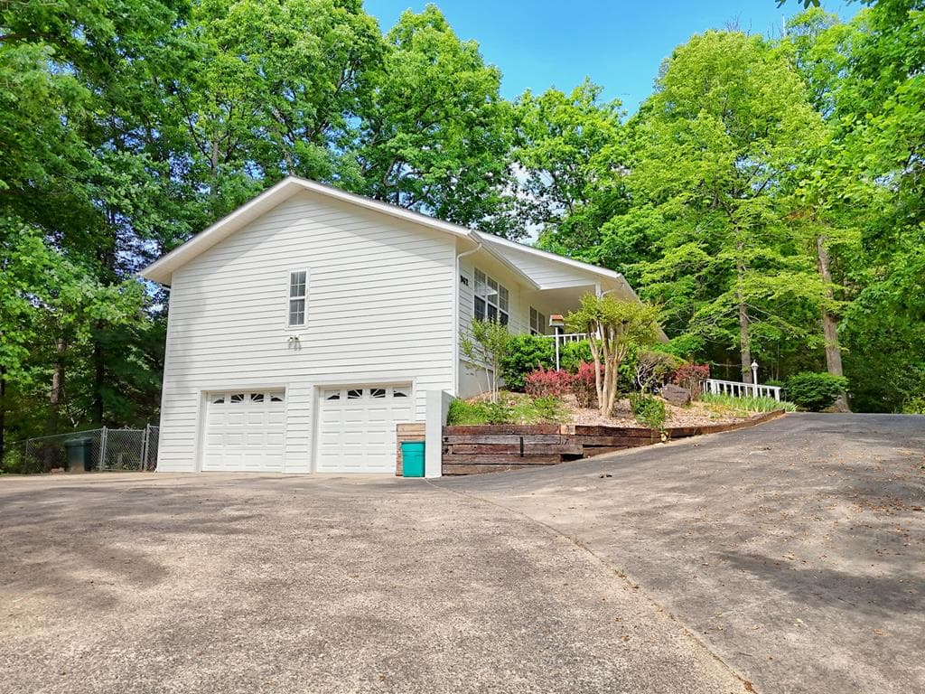 962 Ashley Lane, Young Harris GA 30582 - Photo