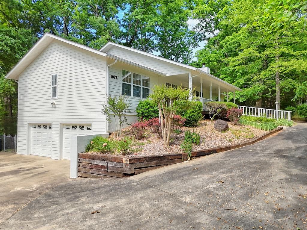 962 Ashley Lane, Young Harris GA 30582 - Photo