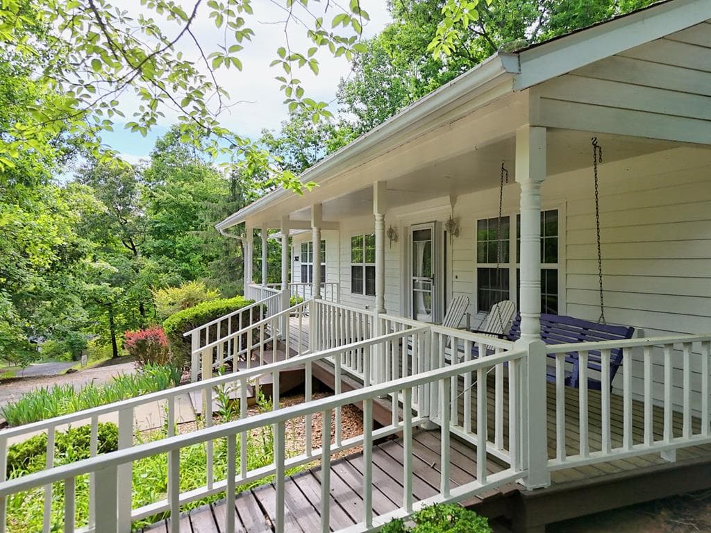 962 Ashley Lane, Young Harris GA 30582 - Photo