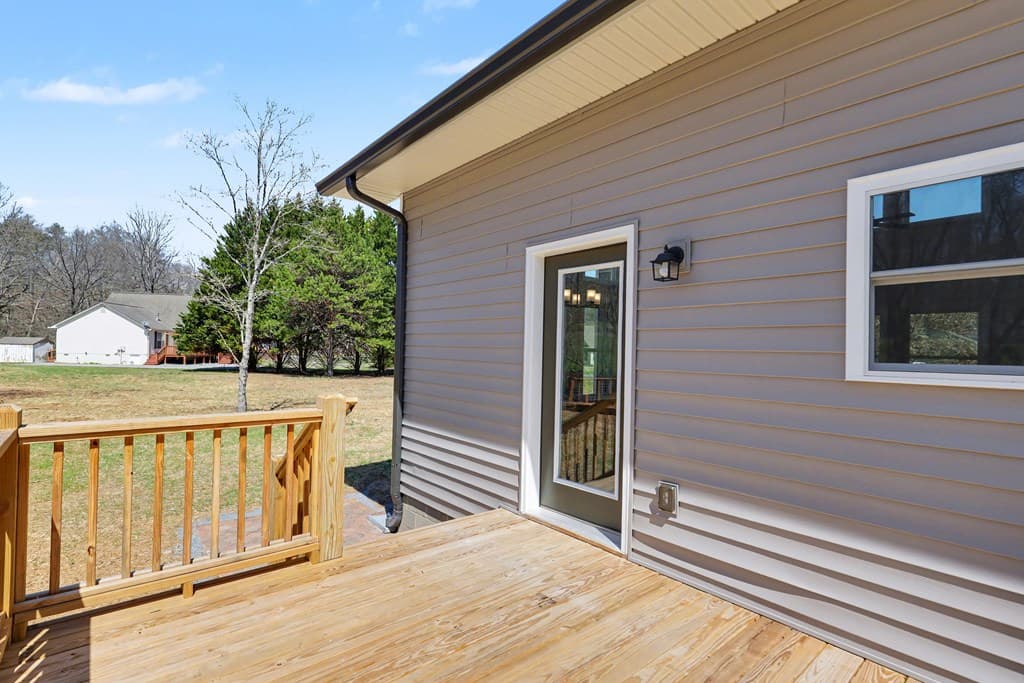 195 Rivers Edge Drive, Hayesville NC 28904 - Photo