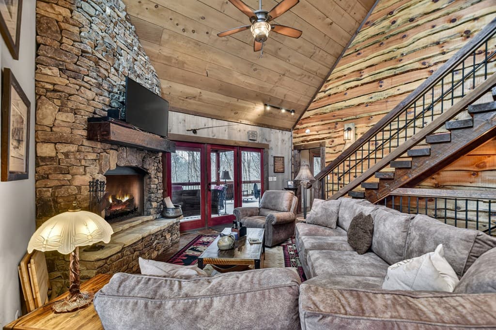 389 Toccoa Preserve Lane, Blue Ridge GA 30513 - Photo