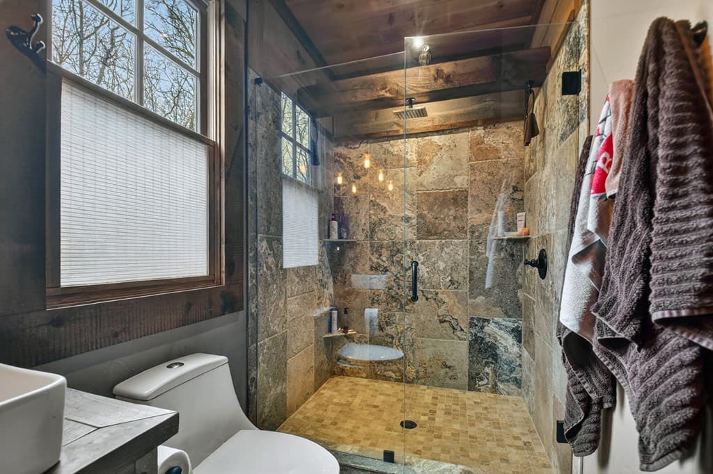 389 Toccoa Preserve Lane, Blue Ridge GA 30513 - Photo