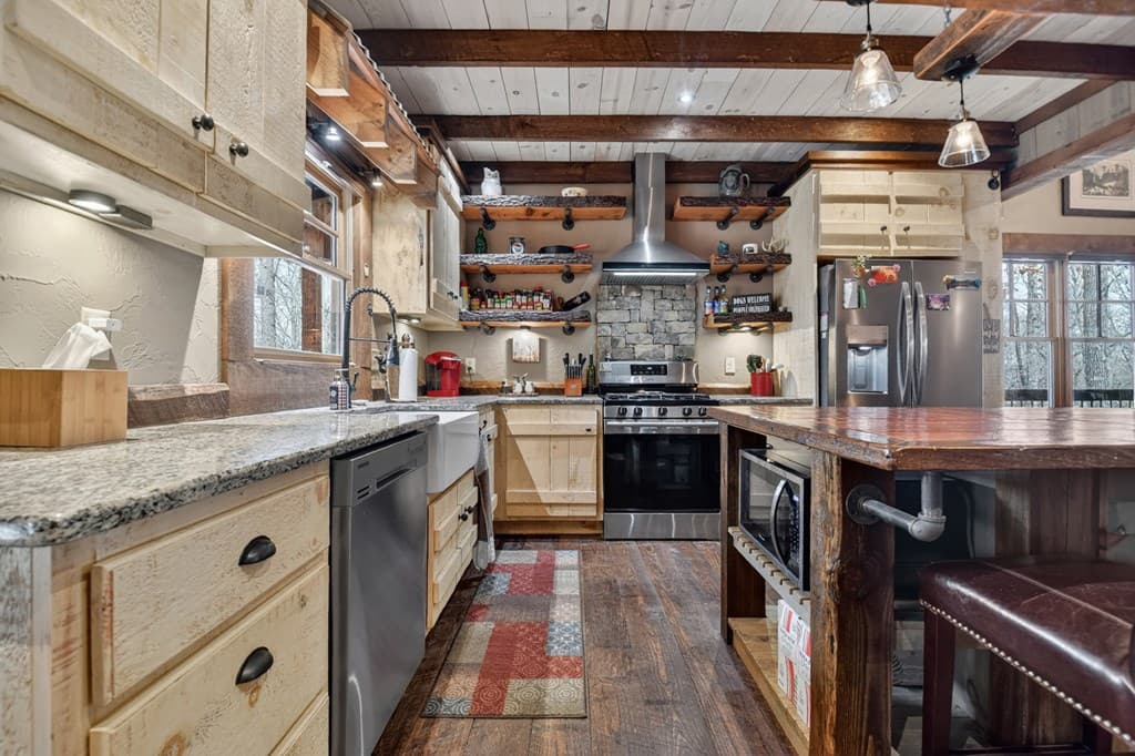 389 Toccoa Preserve Lane, Blue Ridge GA 30513 - Photo