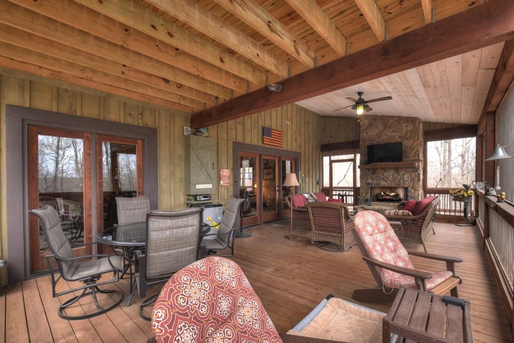 389 Toccoa Preserve Lane, Blue Ridge GA 30513 - Photo
