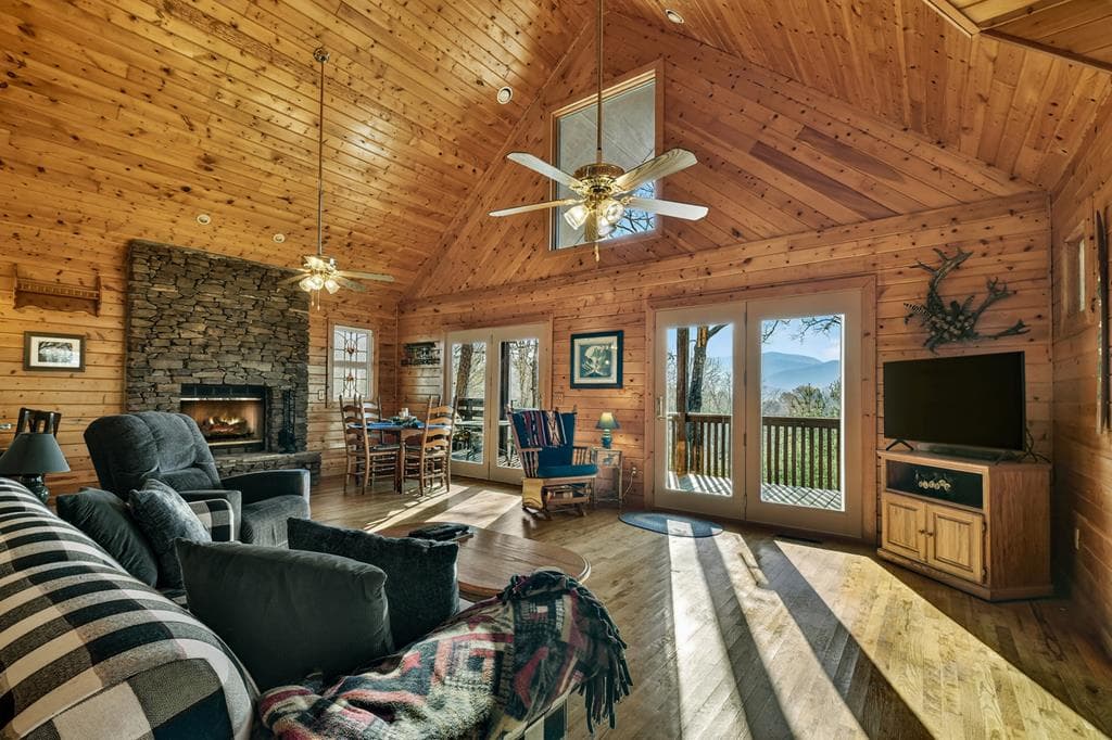 1183 Bear Paw Trail, Blue Ridge GA 30513 - Photo
