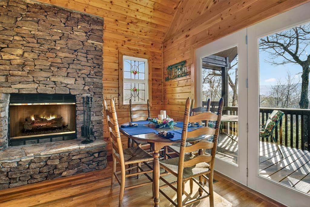 1183 Bear Paw Trail, Blue Ridge GA 30513 - Photo