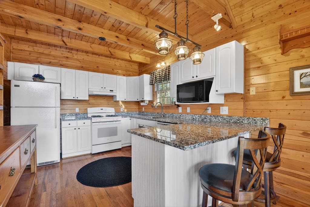 1183 Bear Paw Trail, Blue Ridge GA 30513 - Photo