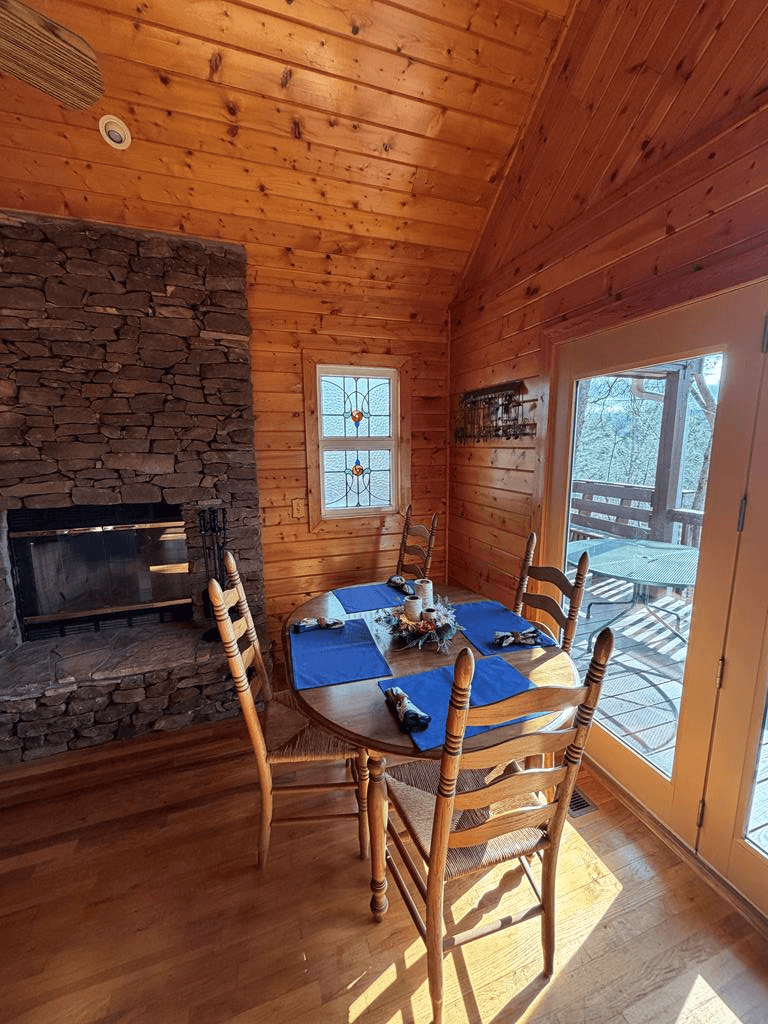 1183 Bear Paw Trail, Blue Ridge GA 30513 - Photo