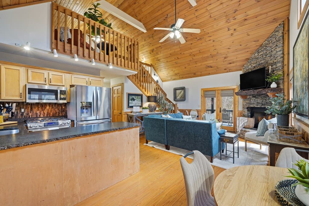 1449 Cherokee Lane, Mccaysville GA 30555 - Photo