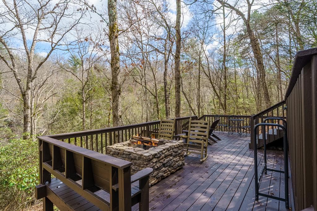 1449 Cherokee Lane, Mccaysville GA 30555 - Photo