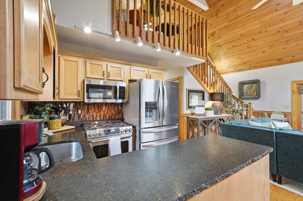 1449 Cherokee Lane, Mccaysville GA 30555 - Photo