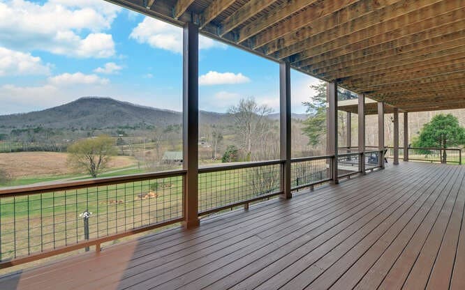 685 Barefoot Road, Hiawassee GA 30546 - Photo