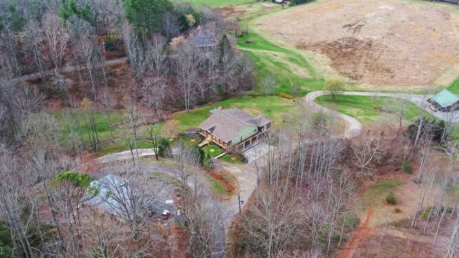 685 Barefoot Road, Hiawassee GA 30546 - Photo