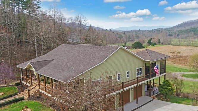 685 Barefoot Road, Hiawassee GA 30546 - Photo