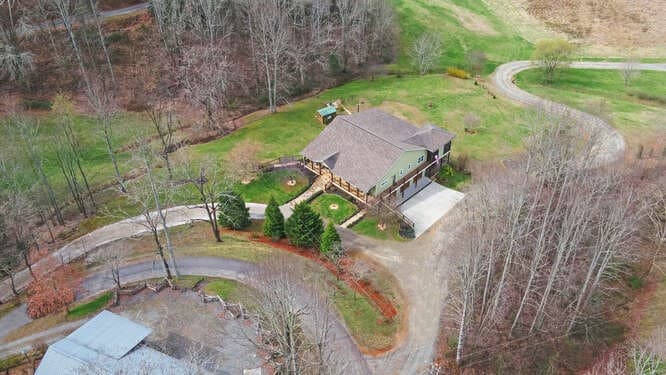 685 Barefoot Road, Hiawassee GA 30546 - Photo