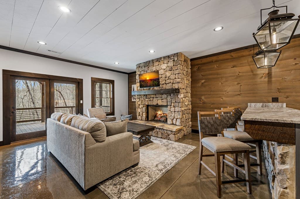895 Price Road, Blue Ridge GA 30513 - Photo