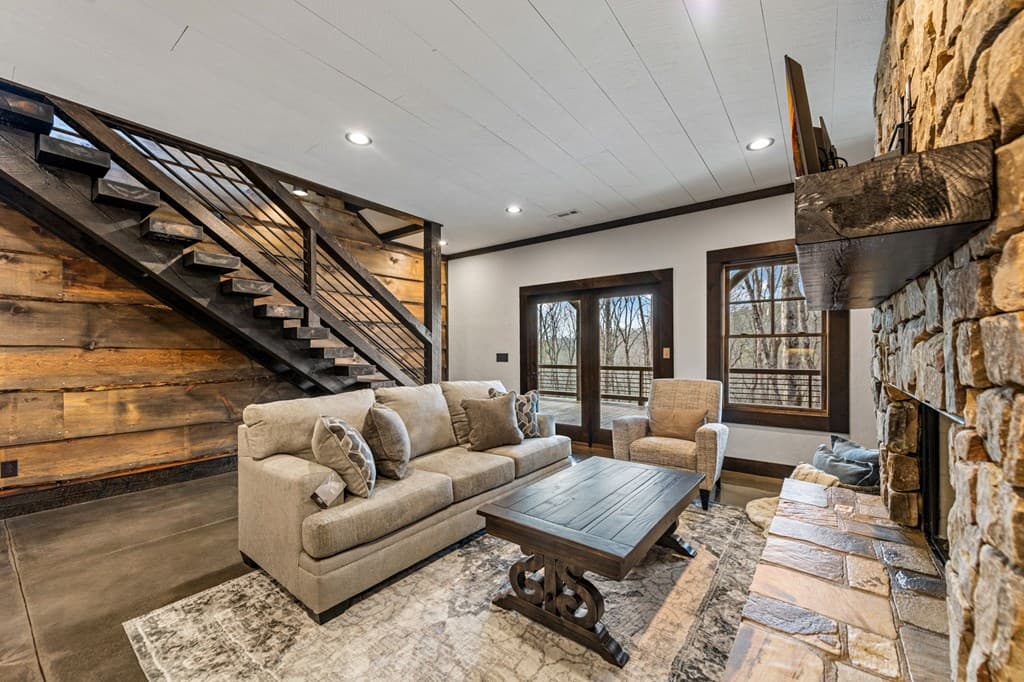 895 Price Road, Blue Ridge GA 30513 - Photo
