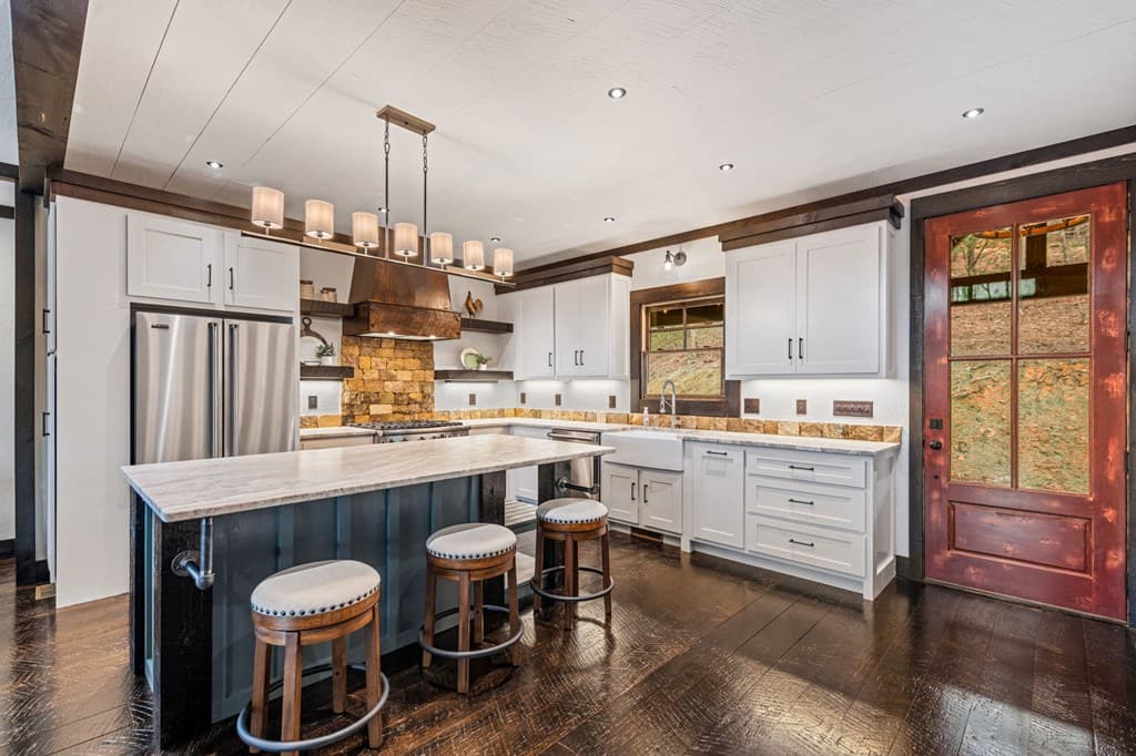 895 Price Road, Blue Ridge GA 30513 - Photo