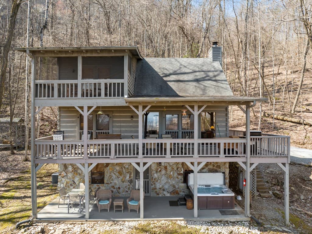 304 Ridge Circle, Blue Ridge GA 30513 - Photo