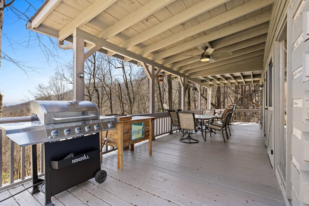 304 Ridge Circle, Blue Ridge GA 30513 - Photo