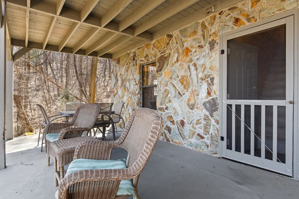 304 Ridge Circle, Blue Ridge GA 30513 - Photo